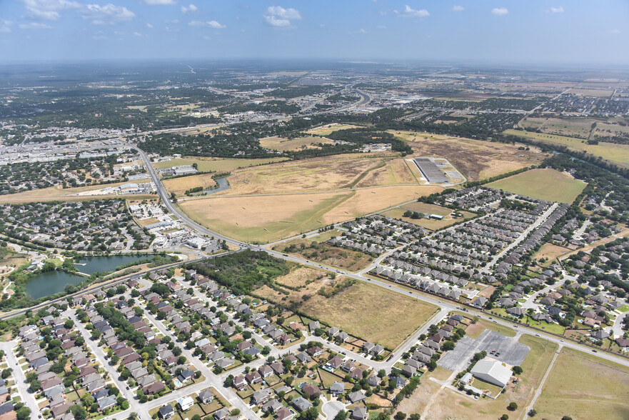 County Line Road and FM 725, New Braunfels, TX à vendre - Photo du bâtiment - Image 2 de 4