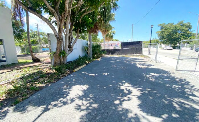 4900 NE 2nd Ave, Miami, FL à louer - Photo du bâtiment - Image 2 de 30