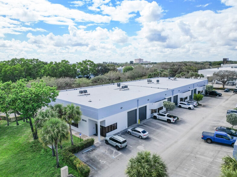 8011 Monetary Dr, Riviera Beach, FL for lease - Building Photo - Image 3 of 7