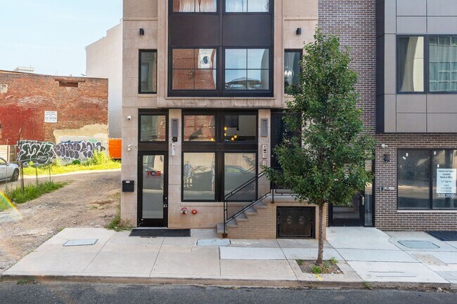 Plus de détails pour 1541 Ridge Ave, Philadelphia, PA - Commerce de détail à louer