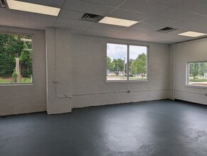 230 S Main St, Jefferson, WI for lease Interior Photo- Image 2 of 5