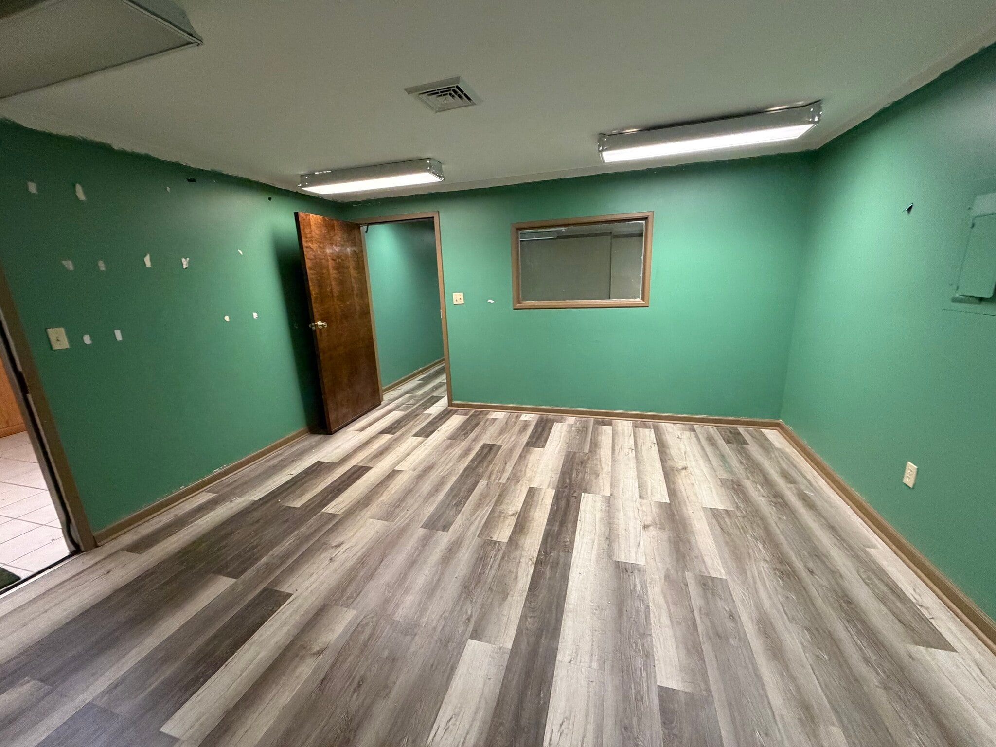 20-26 N Main St, Southington, CT for lease Interior Photo- Image 1 of 4