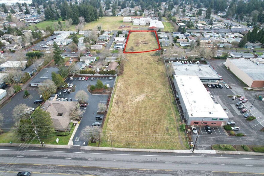 700 NE 183rd Ave, Portland, OR à vendre - Aérien - Image 2 de 3