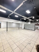 3457 S Prairie Ave, Chicago, IL for lease Interior Photo- Image 2 of 9