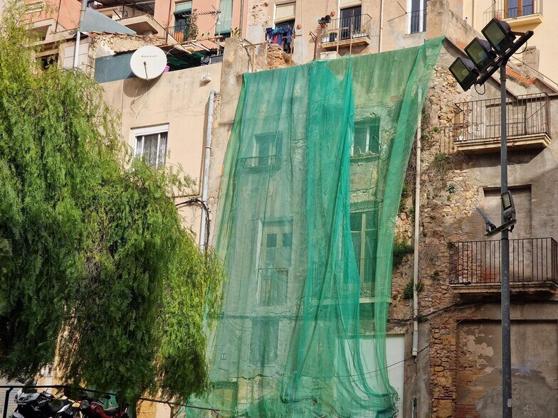 Immeuble residentiel dans Tarragona, Tarragona à vendre - Photo du bâtiment - Image 3 de 7