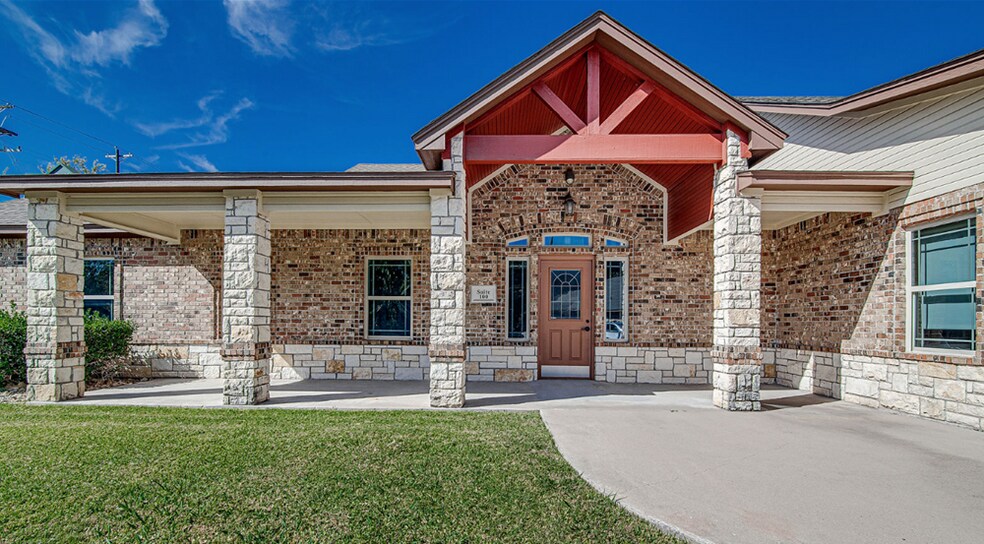 2107 Fort Worth Hwy, Weatherford, TX à louer - Photo du bâtiment - Image 3 de 12