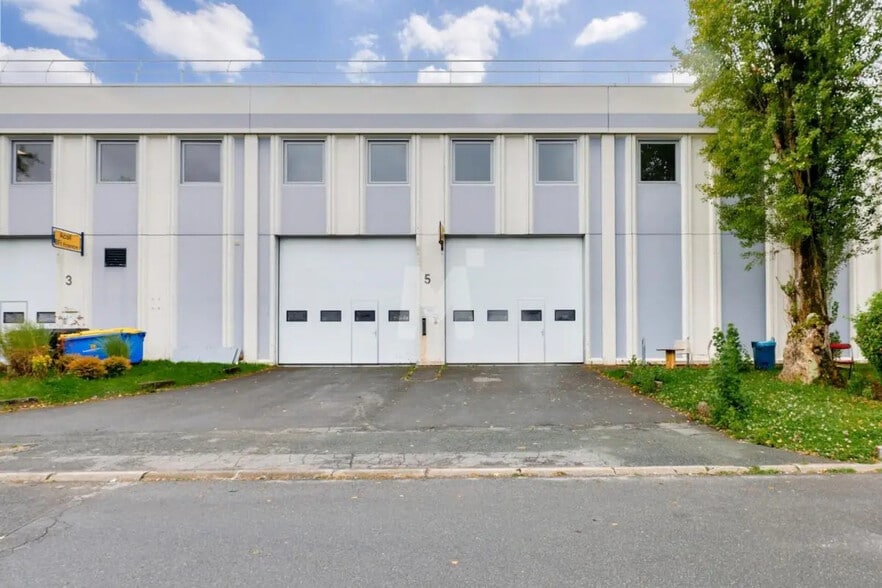 Office in Lisses for lease - Building Photo - Image 3 of 9