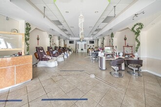 500 N Main St, Marion, NC for lease Interior Photo- Image 1 of 13