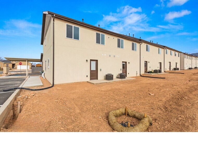 535 W 2530 N, Cedar City, UT à vendre - Photo du bâtiment - Image 2 de 4