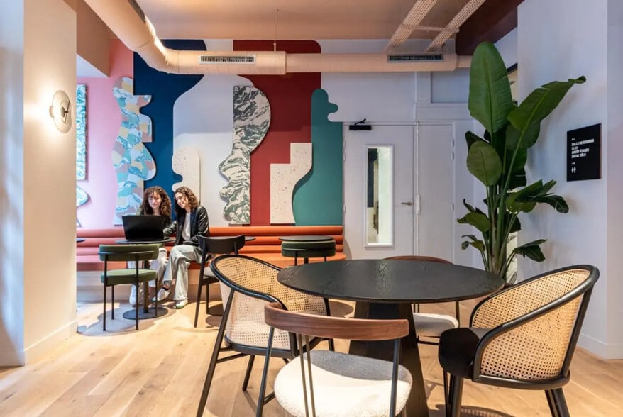 24 Rue De Mogador, Paris for lease - Interior Photo - Image 3 of 20