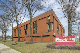 The Parma Medical Bldg - Services immobiliers commerciaux