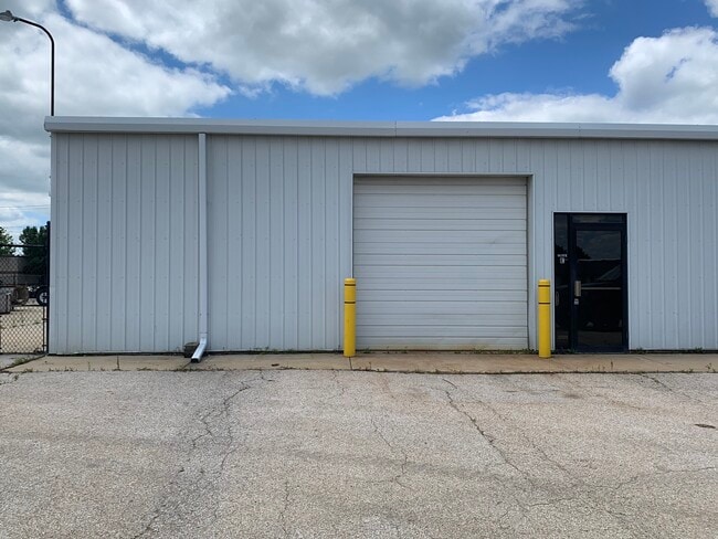 More details for 106 Beaver St, Yorkville, IL - Industrial for Lease