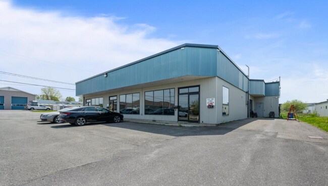 Plus de détails pour 34-36 Rue Saint-Jude S, Granby, QC - Commerce de détail à louer