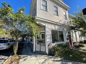 602 E Henry St, Savannah, GA à louer Photo intérieure- Image 2 de 5