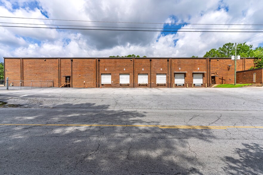 4555 Best Rd, College Park, GA à vendre - Photo du bâtiment - Image 2 de 6