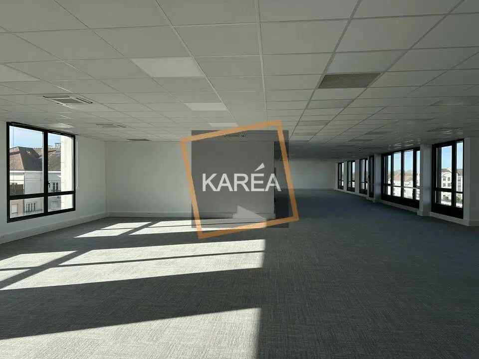 Office in BUSSY-SAINT-GEORGES for lease Interior Photo- Image 1 of 6