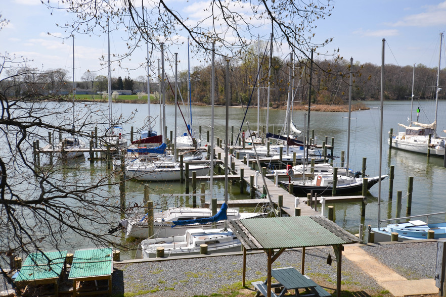 1024 Carrs Wharf Rd, Edgewater, MD for sale - Primary Photo - Image 1 of 1