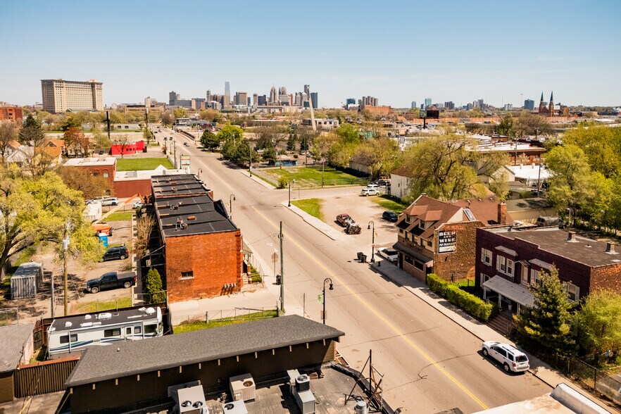 3537 W Vernor Hwy, Detroit, MI à vendre - Photo du bâtiment - Image 3 de 11