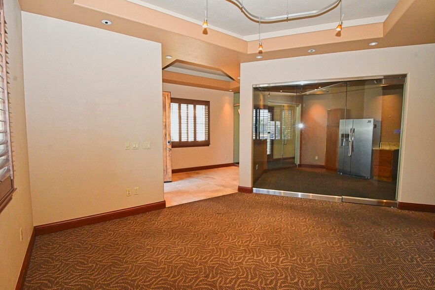 2440 Vassar St, Reno, NV for lease - Building Photo - Image 3 of 21