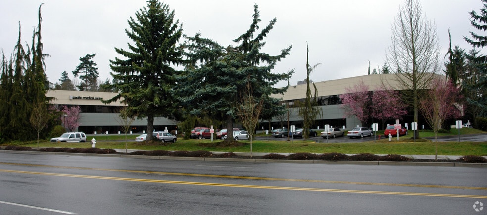 12910 Totem Lake Blvd NE, Kirkland, WA for lease - Building Photo - Image 2 of 8