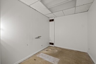 22211 W Warren St, Dearborn Heights, MI for lease Interior Photo- Image 1 of 8