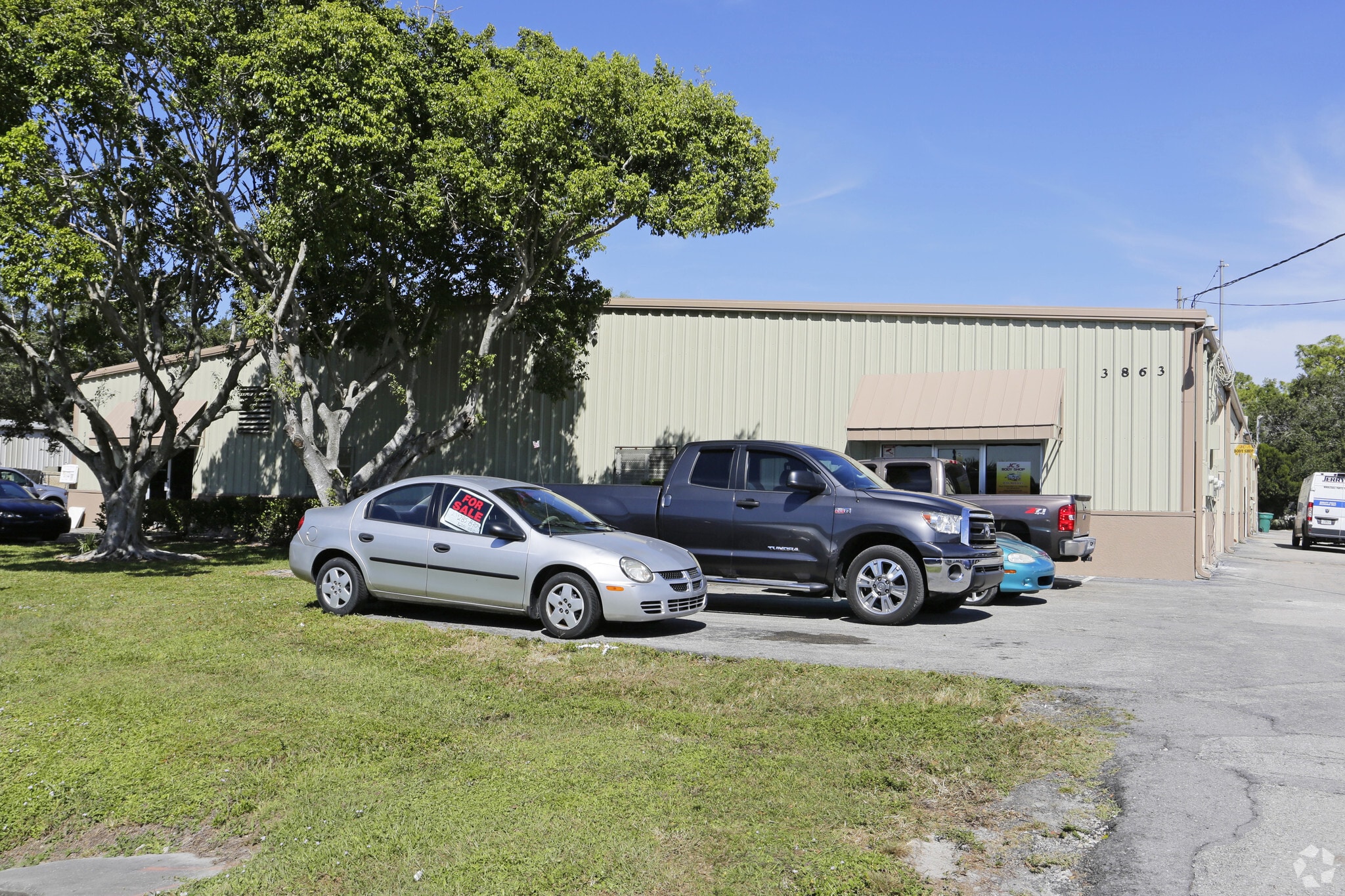 3863 Enterprise Ave, Naples, FL for lease Primary Photo- Image 1 of 10
