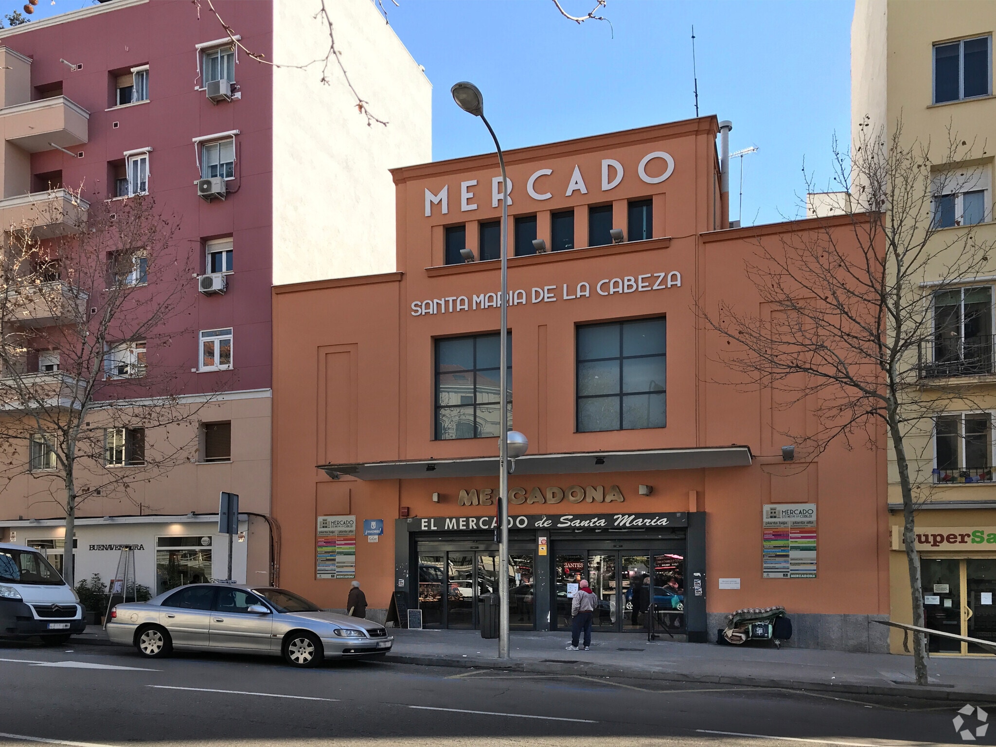 Retail in Madrid, Madrid for lease Primary Photo- Image 1 of 5