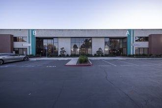 8260 Camino Santa Fe, San Diego, CA for lease Building Photo- Image 1 of 8