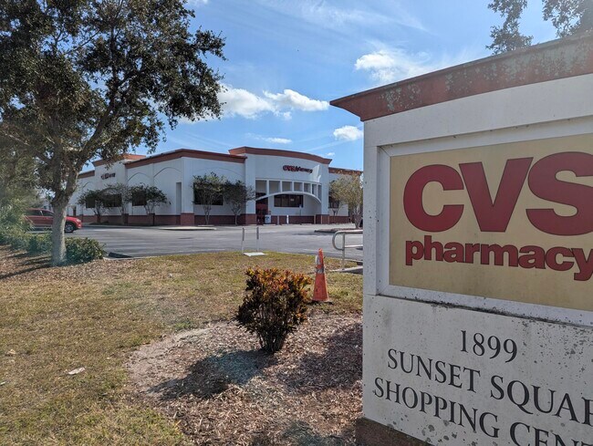 More details for 1899 N Highland Ave, Clearwater, FL - Retail for Lease