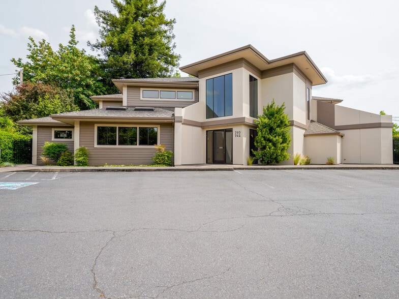 760-762 High St NE, Salem, OR for lease - Building Photo - Image 1 of 6