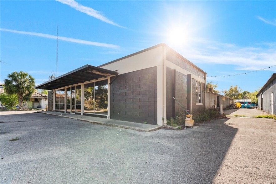 622 SE 2nd St, Gainesville, FL for lease - Building Photo - Image 2 of 15