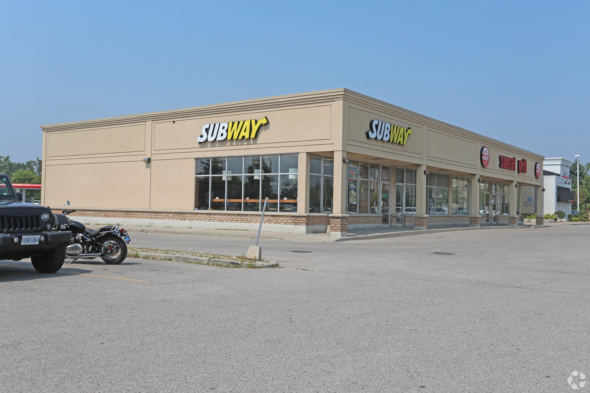 185 Consumers Dr, Whitby, ON for sale Primary Photo- Image 1 of 1