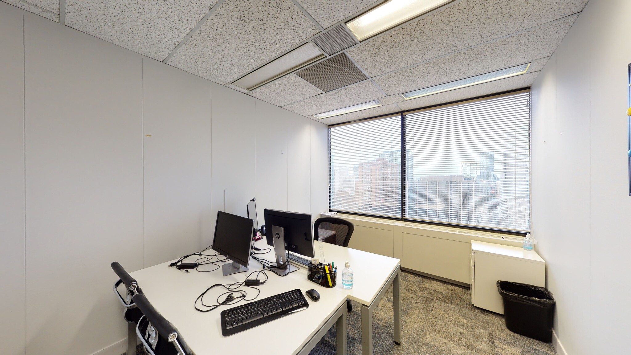 180 Dundas St W, Toronto, ON for lease Interior Photo- Image 1 of 13