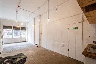 147 Hoxton St, London for lease Interior Photo- Image 2 of 3