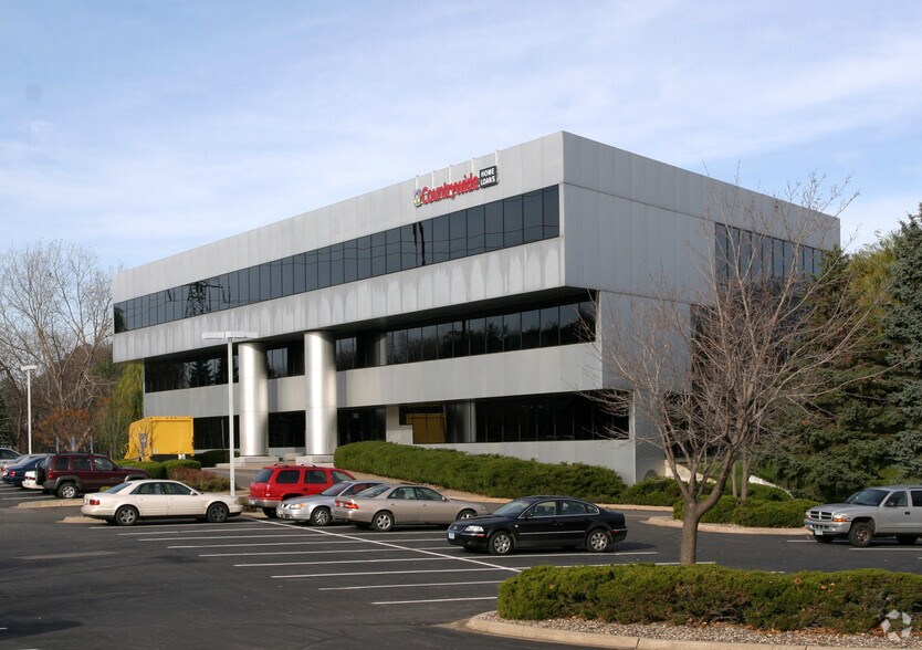 7808 Creekridge Cir, Minneapolis, MN à louer - Photo du bâtiment - Image 2 de 8