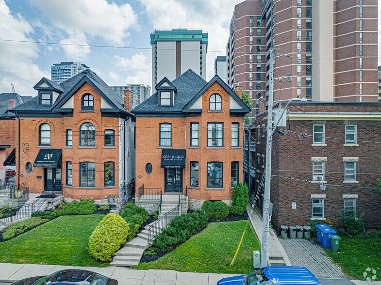 69 Queen St S, Hamilton, ON à louer - Photo principale - Image 1 de 4