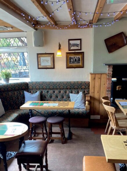 49 The Wharf, Shardlow for sale - Interior Photo - Image 3 of 3