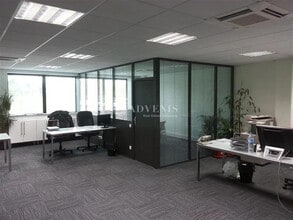 Office in Bry-sur-Marne for lease Interior Photo- Image 2 of 2