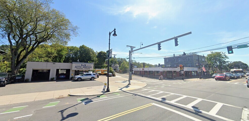 1942 Centre St, West Roxbury, MA à louer - Photo du bâtiment - Image 3 de 9
