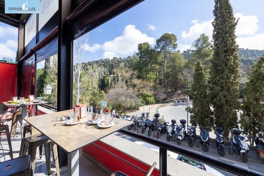 Paseo de la Sabica, 28, Granada, Granada for sale - Building Photo - Image 1 of 29