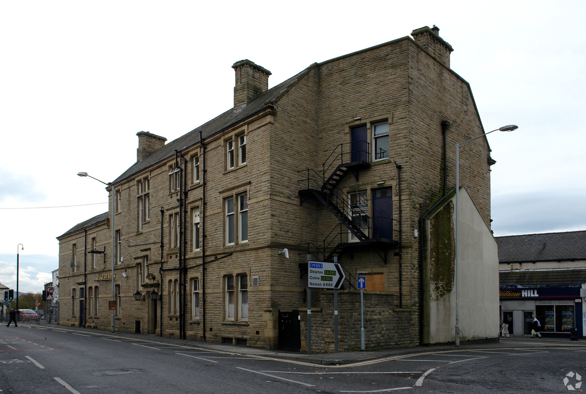 129 Colne Rd, Burnley for lease Primary Photo- Image 1 of 3