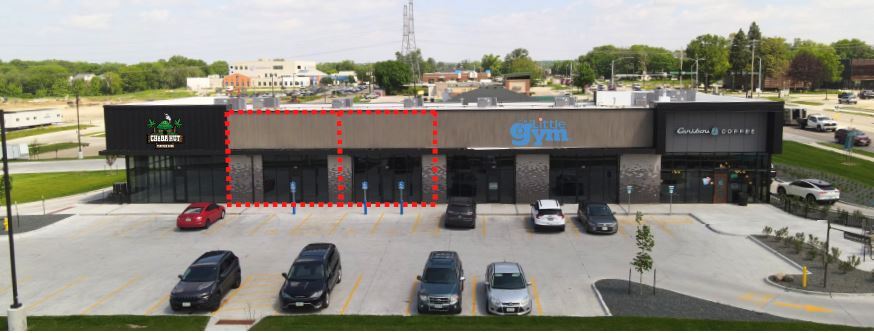 5260 Merle Hay Rd, Johnston, IA for lease - Building Photo - Image 1 of 8