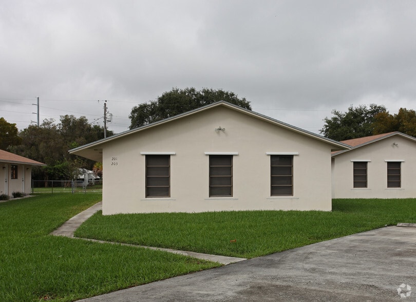 201-203 N 59th Ave, Hollywood, FL for sale - Building Photo - Image 2 of 2