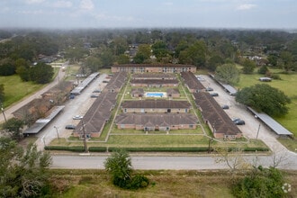990 W Florida St, Beaumont, TX - Aerial  map view