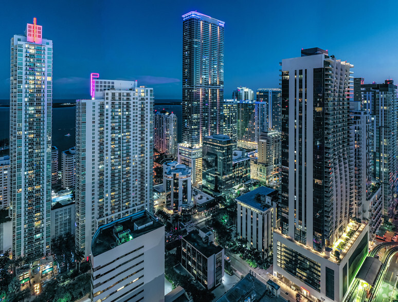 1101 Brickell Ave, Miami, FL for lease - Aerial - Image 2 of 9