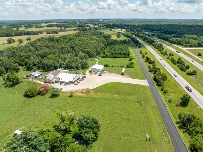 Plus de détails pour 6839 Outer Rd, Mountain Grove, MO - Commerce de détail à vendre
