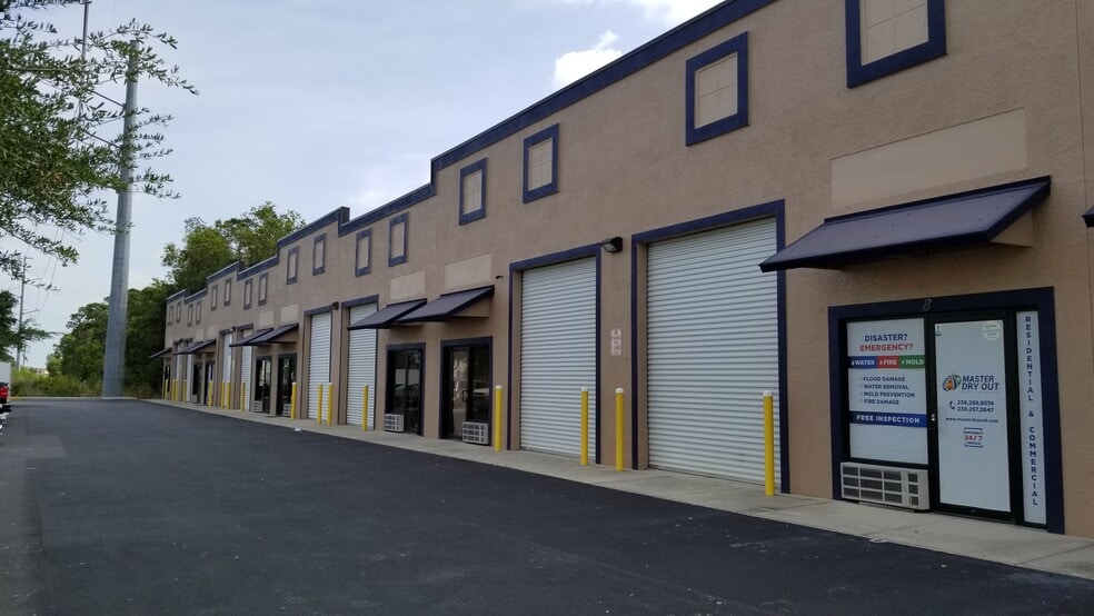 932 NE 24th Ln, Cape Coral, FL for lease - Building Photo - Image 1 of 61