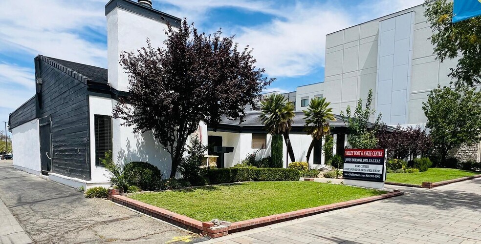 867 W Lancaster Blvd, Lancaster, CA à louer - Photo du bâtiment - Image 1 de 33
