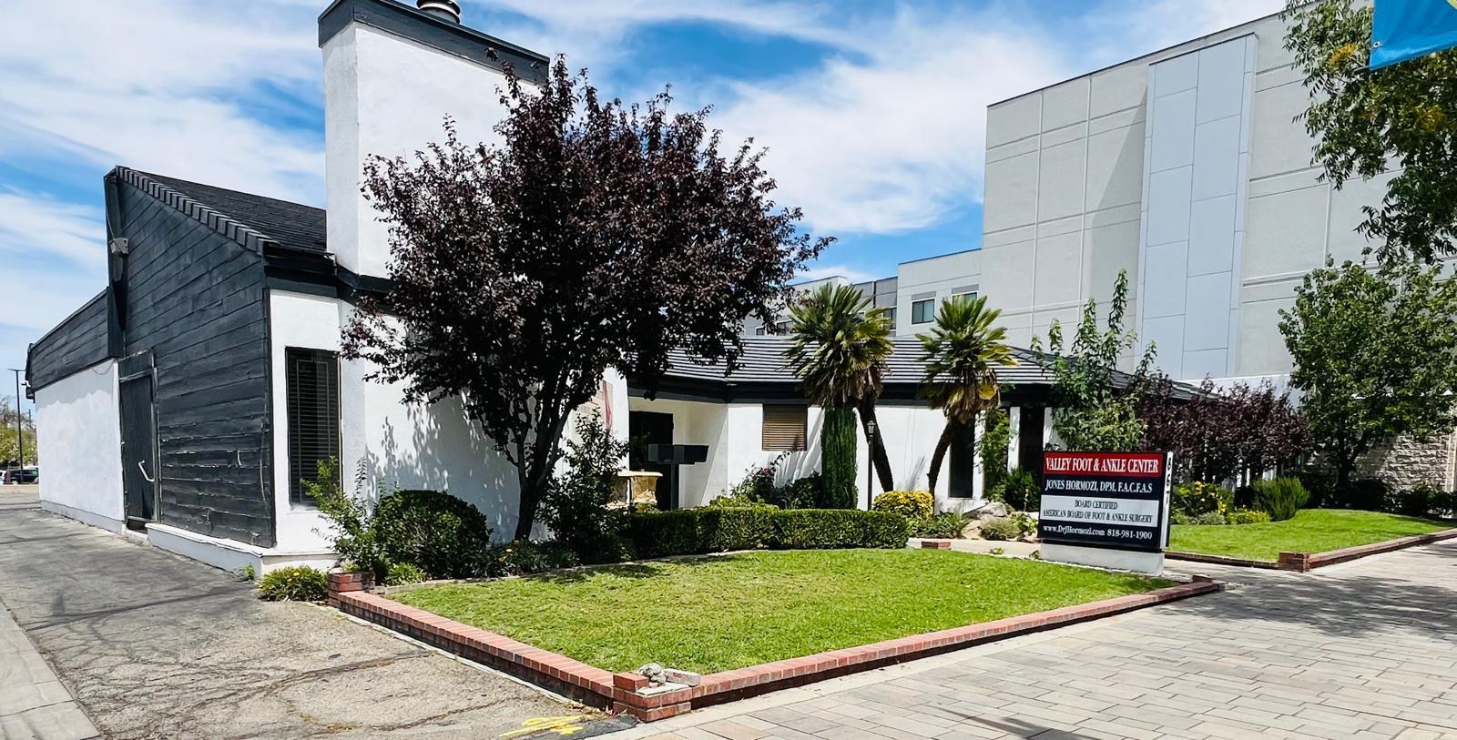 867 W Lancaster Blvd, Lancaster, CA for lease Building Photo- Image 1 of 34