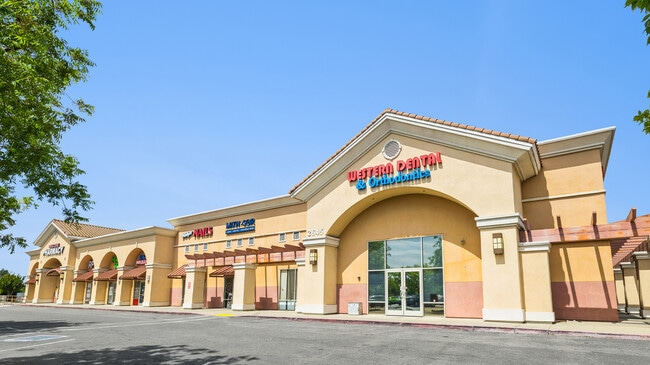 More details for 3645 Northgate Blvd, Sacramento, CA - Retail for Sale